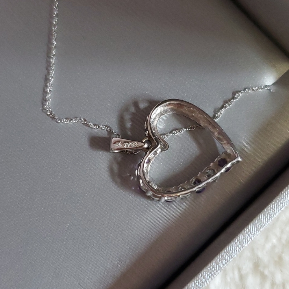Stunning Necklace - Picture 3 of 5